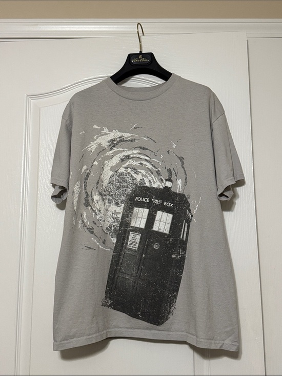 Doctor Who BBC Other - Doctor Who TARDIS Graphic Tee - Gray